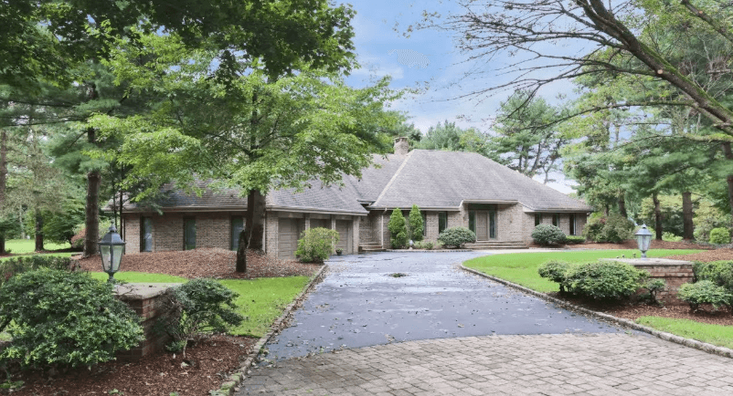 301 Hopper Court, Franklin Lakes
